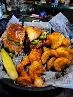 Jalapeño burger with bacon.