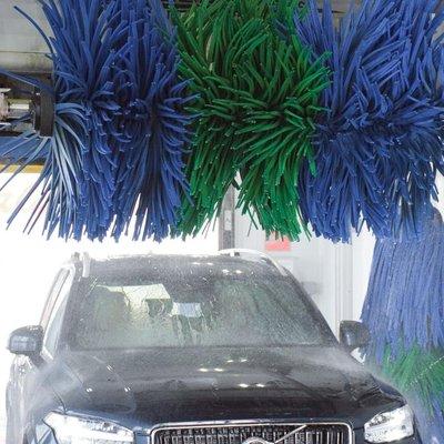 Get a car wash at Splash In located at 414 Main Street Wilmington, DE 19804!