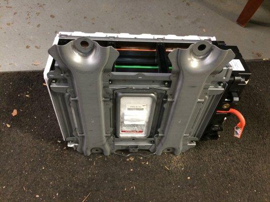 OEM battery from 2007 Honda Civic Hybrid that Eric removed and explained the components of it.