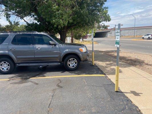 Anna Reyes car. This is the owner of the Edward Jones business. Was the nastiest women I have ever seen.