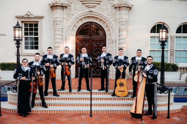 Mariachi Arraigo de America