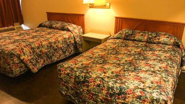 MH ThunderbirdMotel Hillsboro TX Guestroom TwoDouble