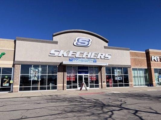 SKECHERS Warehouse Outlet