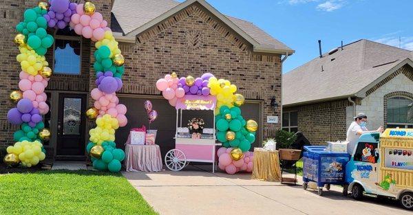 Balloons & Decor drive by baby shower