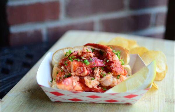 Connecticut Style Lobster Roll