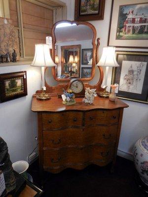 ANTIQUE OAK 4 DRAWER DRESSER WITH BEVELED MIRROR!  $389.00