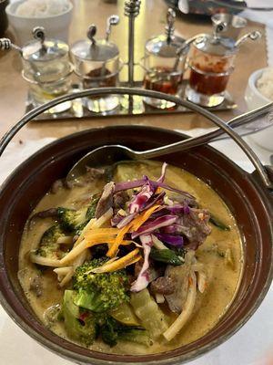 Green curry with beef