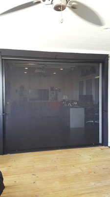 Black Retractable Screen