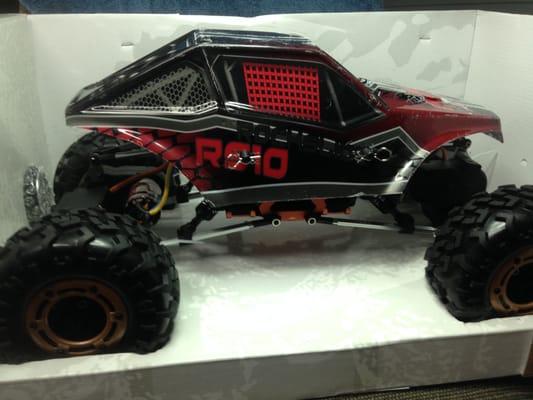 Redcat Racing RS10xt. 2.4 Ghz electric brushed twin 390 can motors 4x4. Ready to run.