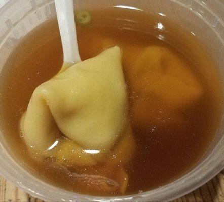 Won Ton Soup with 4 won tons