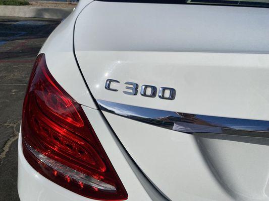 Mercedes c300 available for rent