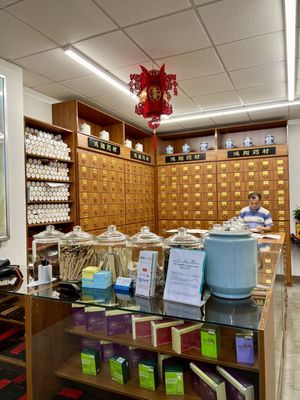 @foodie_starry  traditional Chinese herbal shop