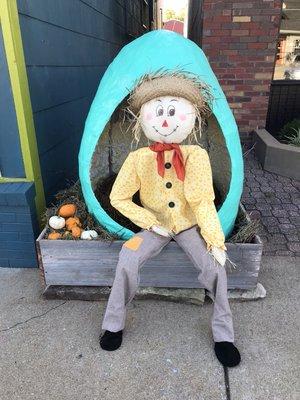 Meet Nestor! Eureka puts on such a fun event in October where there are over 200 scarecrows in the town.