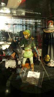 Link statue