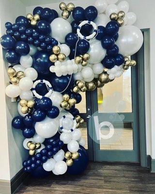 Balloon garland. Nautical baby shower