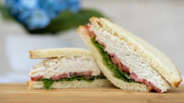 Cafe O Deli_Chicken Salad Sandwich