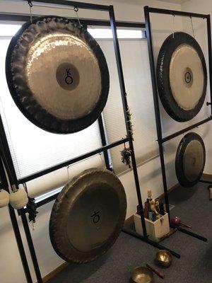 Symbolic gongs