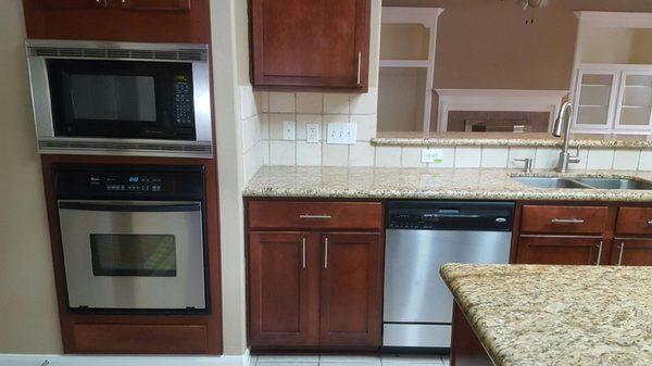 Kitchen of 5-bed/4-bath home in the energy corridor cleaned for a move-in client.