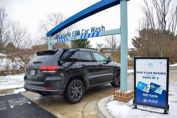 Trust Splash In to get your car extra shiny and clean.