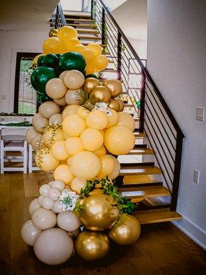 Stair decor #Atlanta  #Balloon #Designer #eventplanner #atl #atlantaballoondesigner