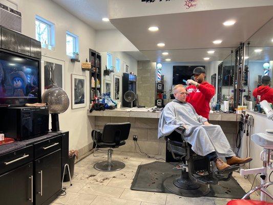 Barber, Barber Chair, men's salon