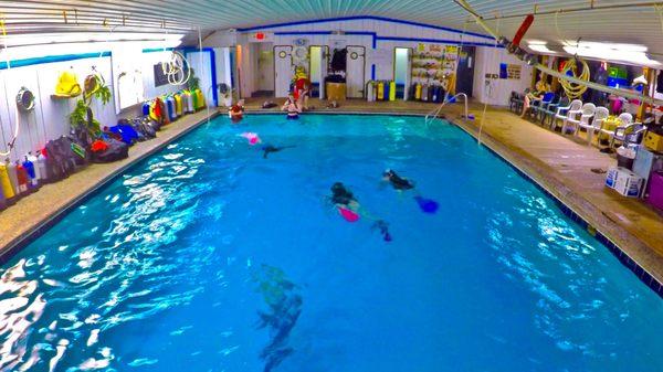 Loves Park Scuba's Indoor Pool