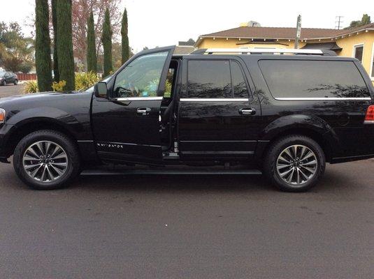 Lincoln Navigator L seats 6 passengers and luggage.