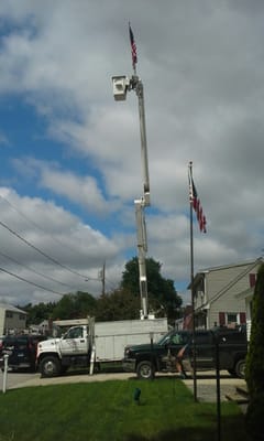 Aerial bucket truck service