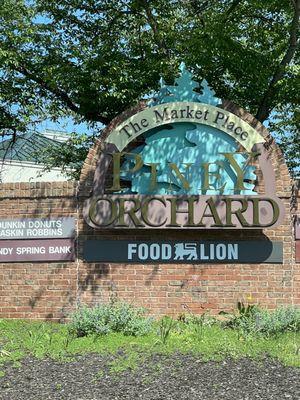 Piney Orchards Marketplace