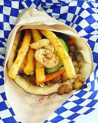 Roasted chickpea veggie pita