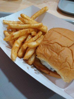 Bistek Burger and fries