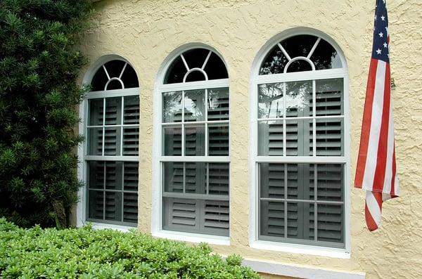 HURRICANE IMPACT WINDOWS LOCATED IN A HISTORICAL DISTRICT IN CORAL GABLES. MIAMI DADE COUNTY APPROVED IMPACT WINDOWS