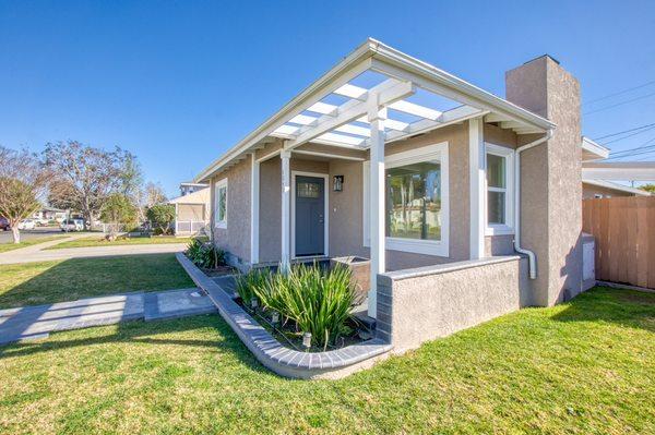 Corner view of a new listing in The Los Altos neighborhood of Long Beach