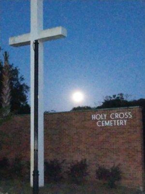 Holy Cross Cemetery