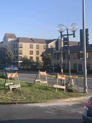 Remove and replace damaged post light at the Marriott Hotel