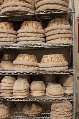 Smallwares for Bakers - Baskets, Couche (Linen), Proofing Boards, Blades & blade holders, etc.