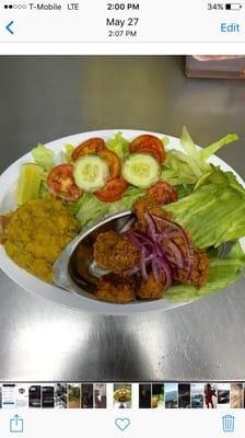 Chicharron de pescado fufu y ensalada wow