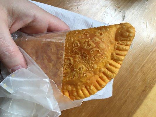 Empanadas de carne y queso (beef and cheese).