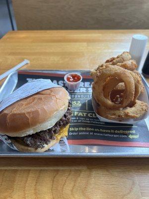 King xl Fatburger. Onion rings.