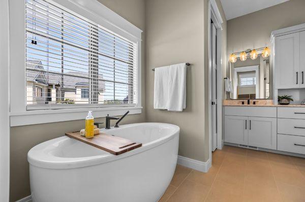 2022 Parade Home - Owner's Suite Bathroom