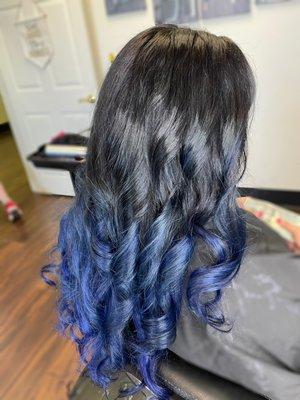 Vivid ombré, black to blue