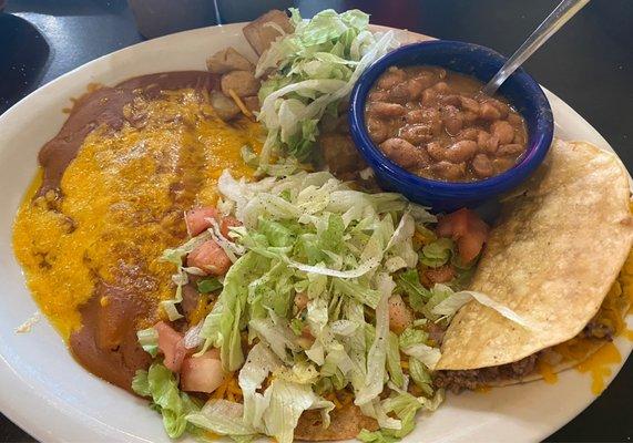 Combination Plate (cheese enchilada, beef taco, chalupa)