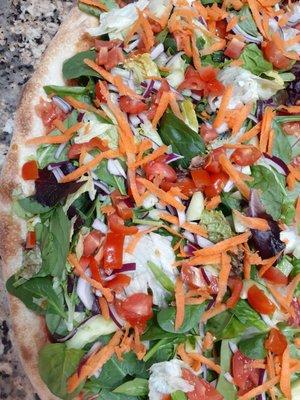 Salad pizza