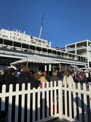 Watching The Scottish Games @ The Scots Festival @ The Queen Mary in Long Beach Feb. 2020