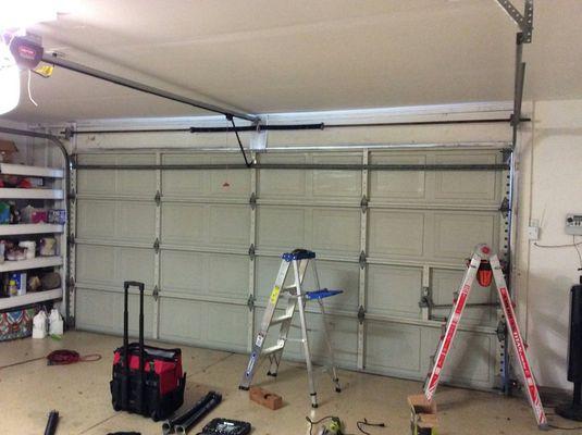 Garage door repair Syracuse NY