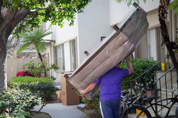 Movers CA in Walnut Creek Only Strong Movers