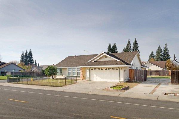 Nearly 1700 sq foot home in North West Yuba City for sale with RV parking..