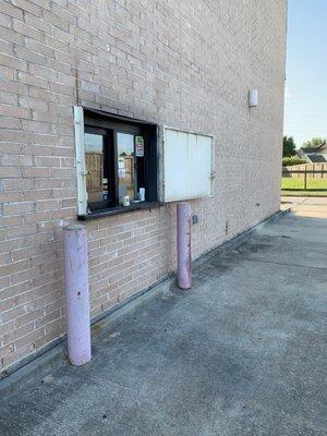 Drive thru Service!