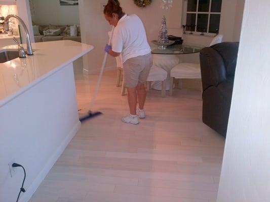 Cleaning wooden floors