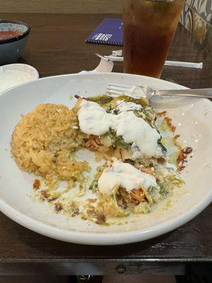 Green enchiladas with added crema